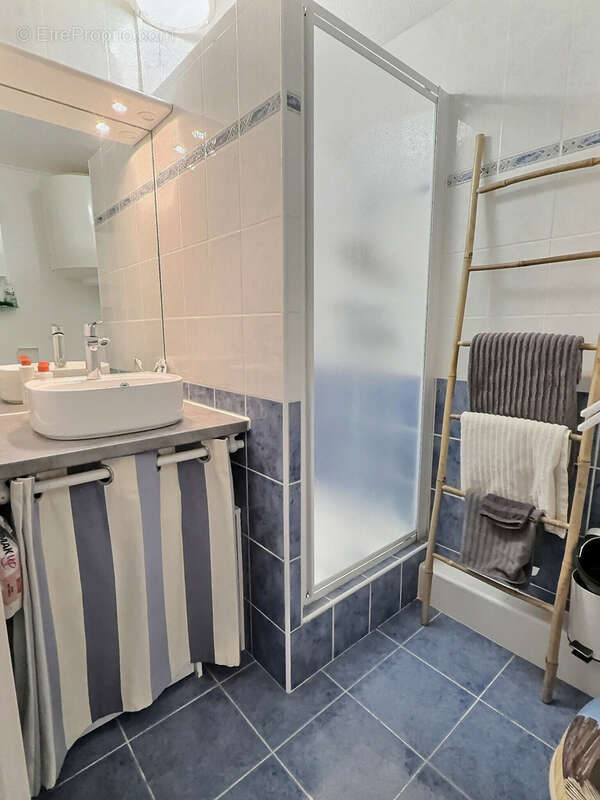 Appartement à LA LONDE-LES-MAURES