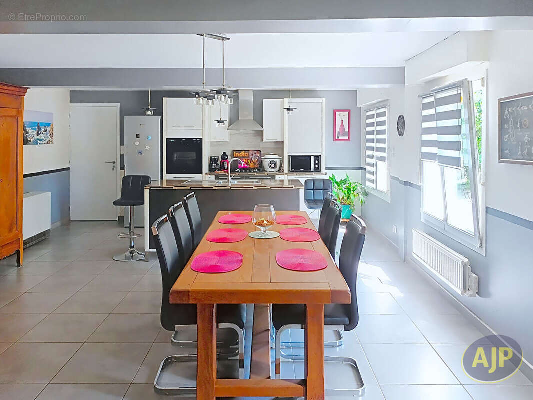 Maison à PLUHERLIN
