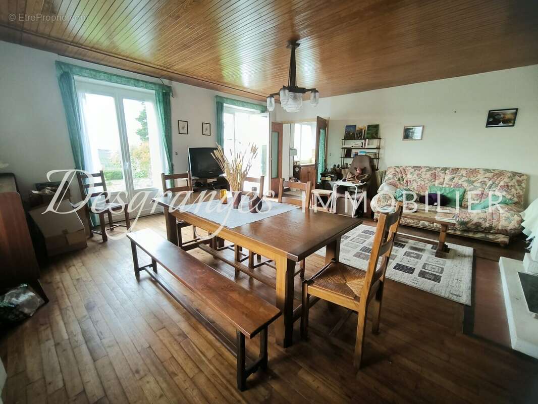 Maison à SAINT-JEAN-DE-COLE