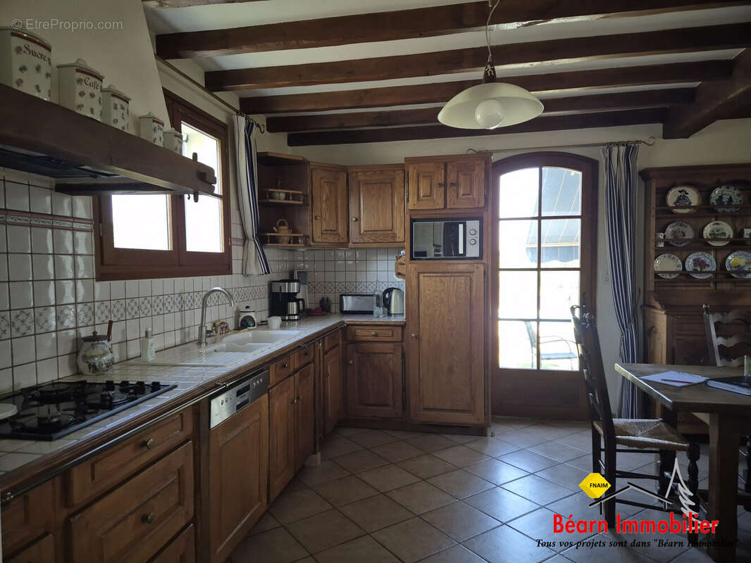 Maison 137 m² à Espes-Undurein  - photo 7