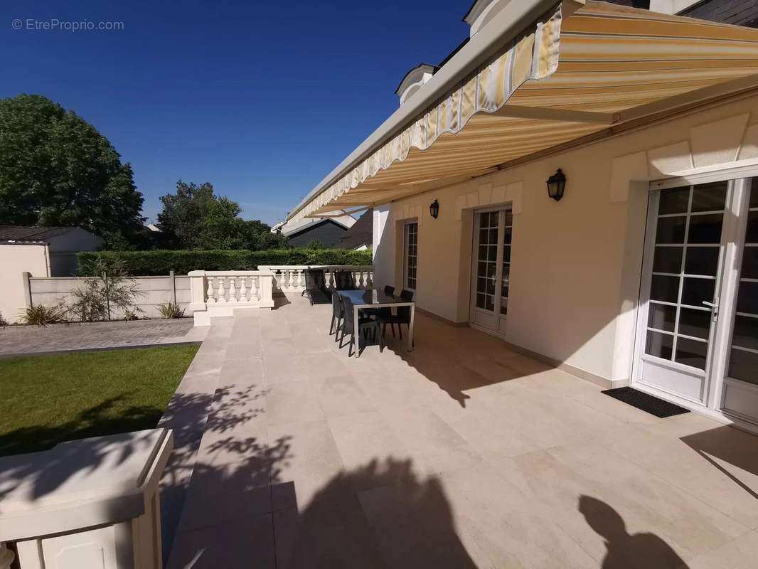 Maison à CHAMPS-SUR-MARNE