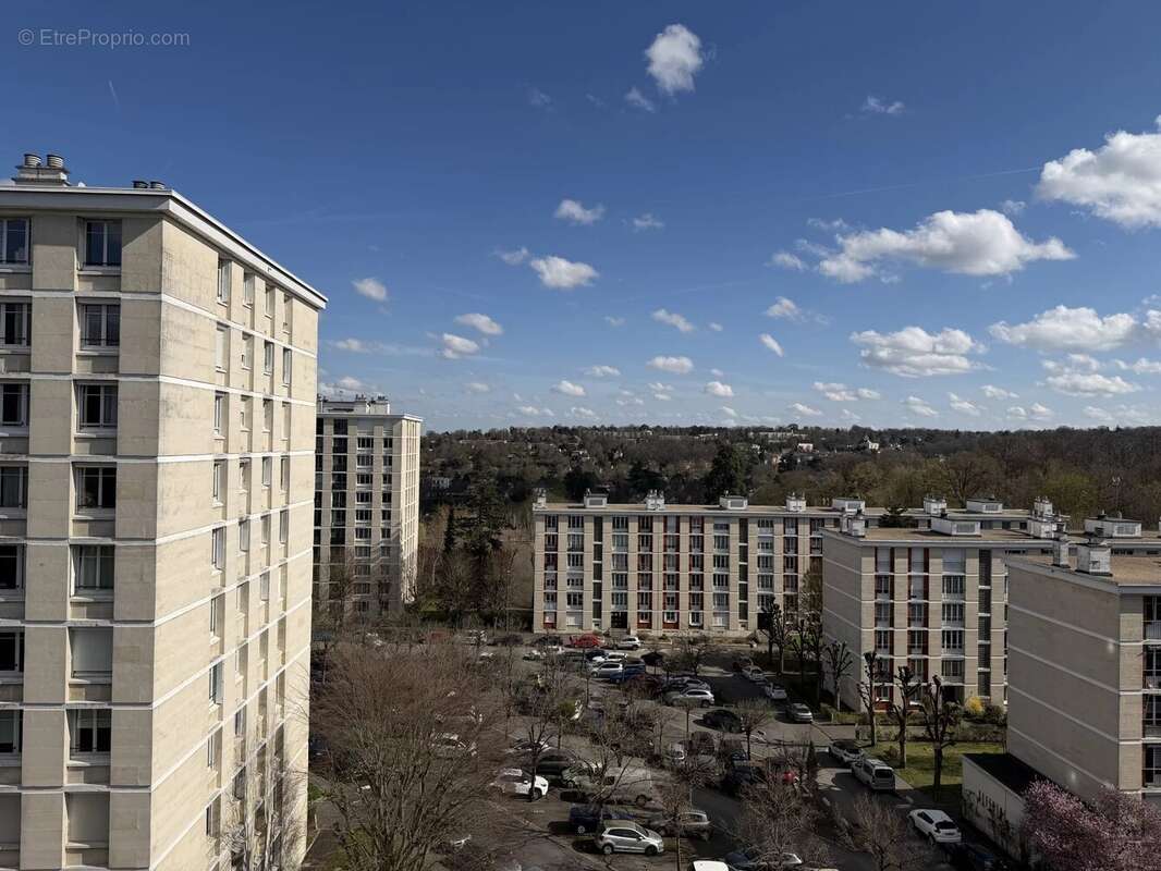 Appartement à BOUGIVAL