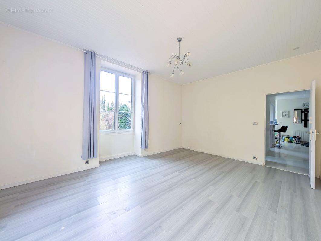 Appartement à CHARAVINES