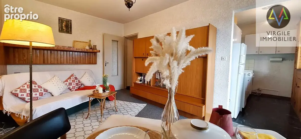 Appartement avec terrasse, piscine extérieure, cave et casier à skis - photo 1