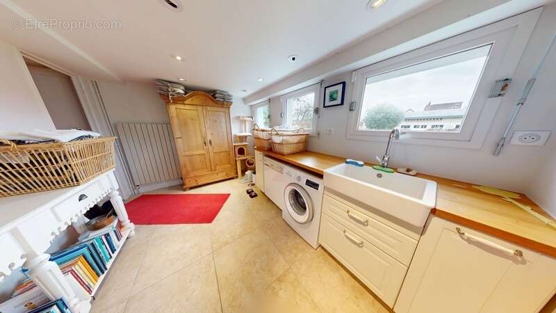 Maison à SAINT-CYR-SUR-LOIRE