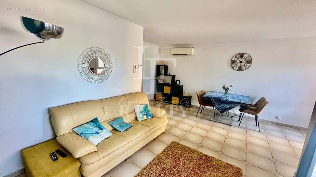 Appartement 3 pièces de 71 m² , Traversant, Loggia, Cave, garage - photo 17