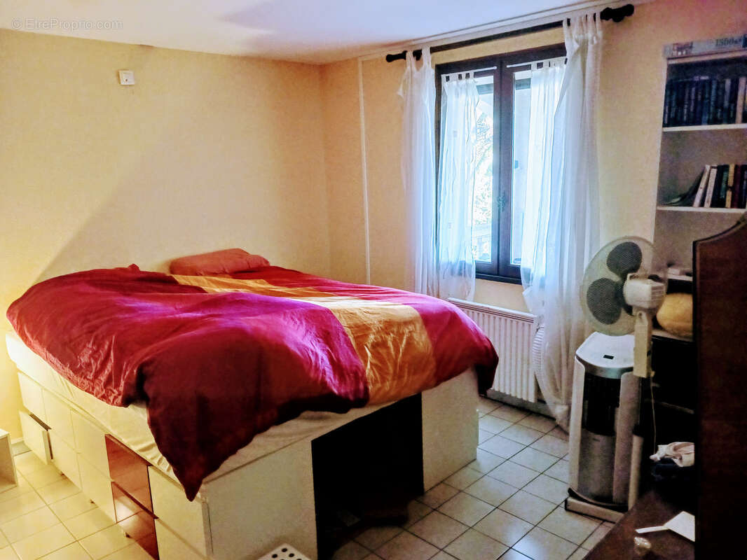 Charmante Villa de Plain-Pied avec Terrain Piscinable et Garage sur les hauteurs de Saint-Alban-Auriolles - photo 8
