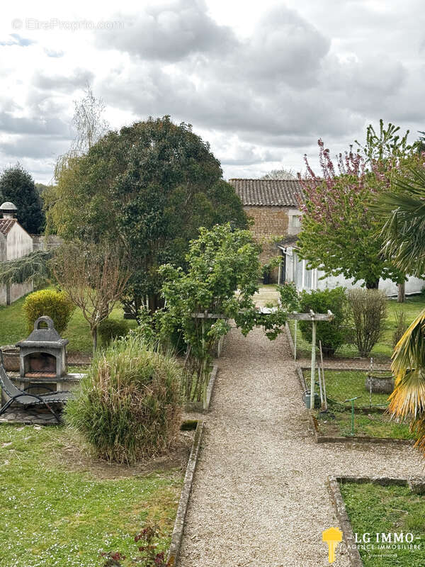 Maison à RIOUX
