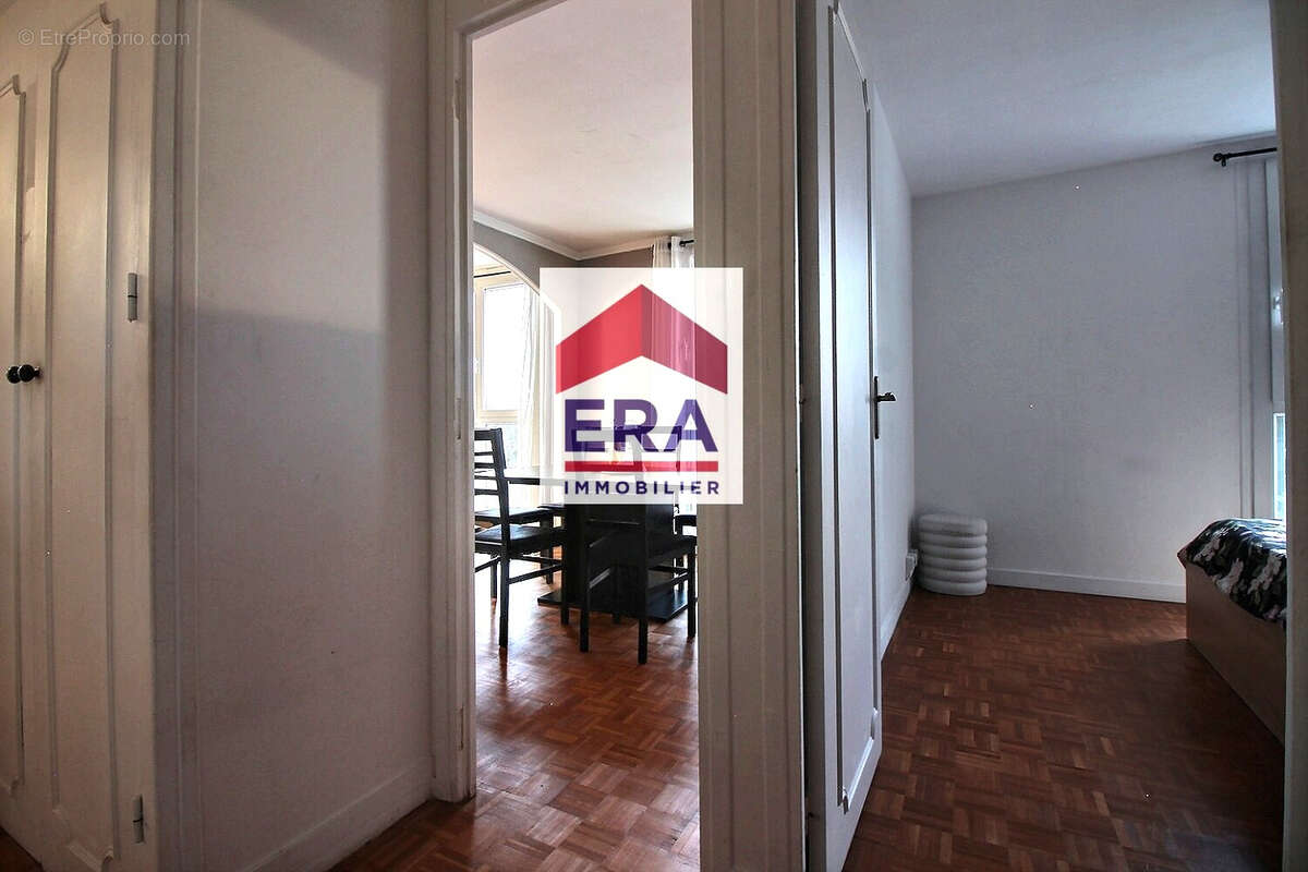 Appartement à VILLENEUVE-LA-GARENNE