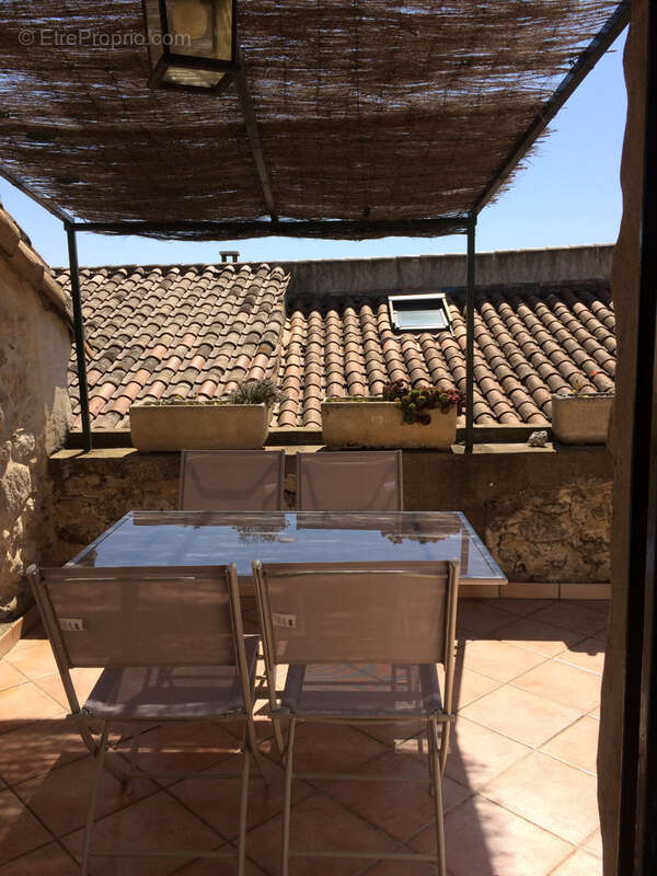 Appartement à LA GARDE-ADHEMAR