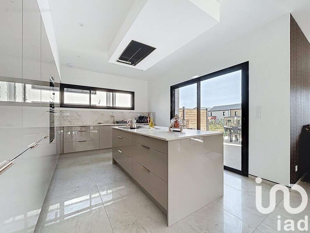 Photo 9 - Maison à LA CHAPELLE-DES-FOUGERETZ