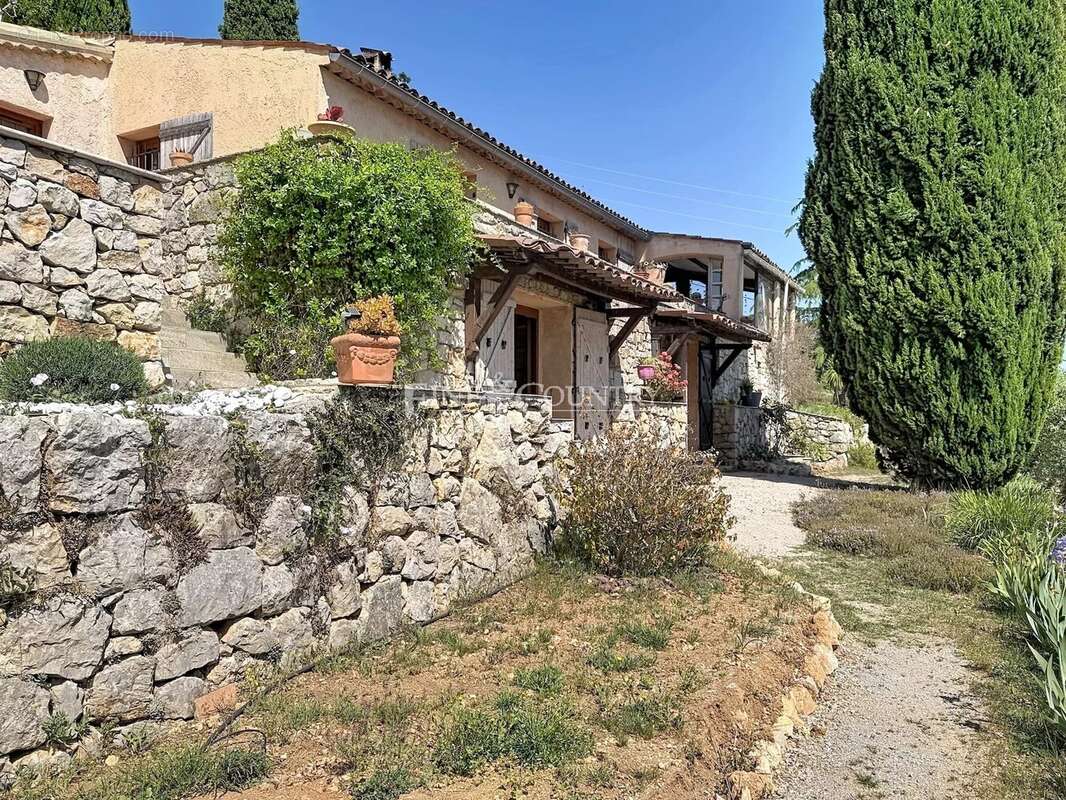 Maison à SPERACEDES