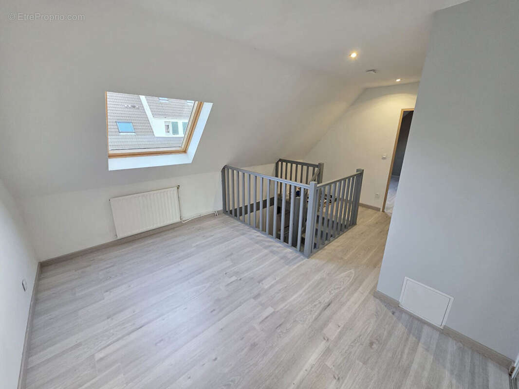 Maison à BERNES-SUR-OISE