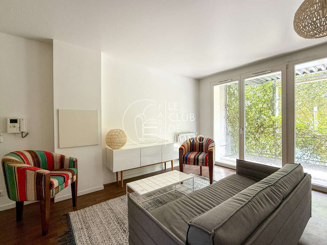 Appartement à L&#039;ILE-SAINT-DENIS