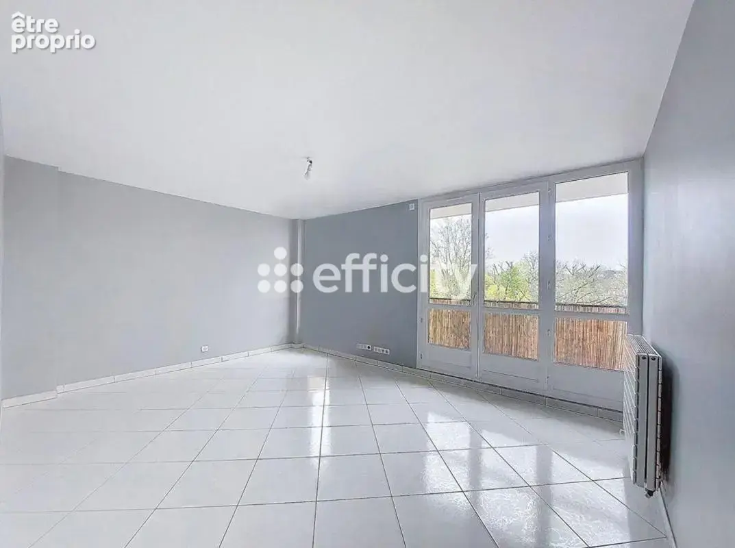Appartement à VERRIERES-LE-BUISSON