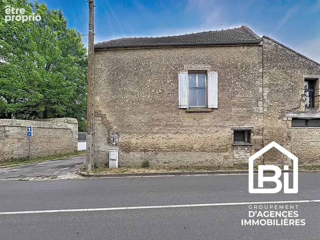 BERNIERES SUR MER - Maison de ville à restaurer - photo 7