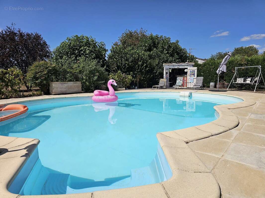 Cinq chambres et piscine - photo 2