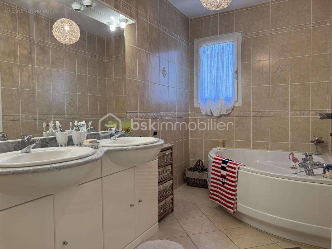 Maison à CONILHAC-CORBIERES