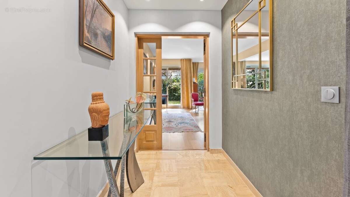 Appartement à VAUCRESSON