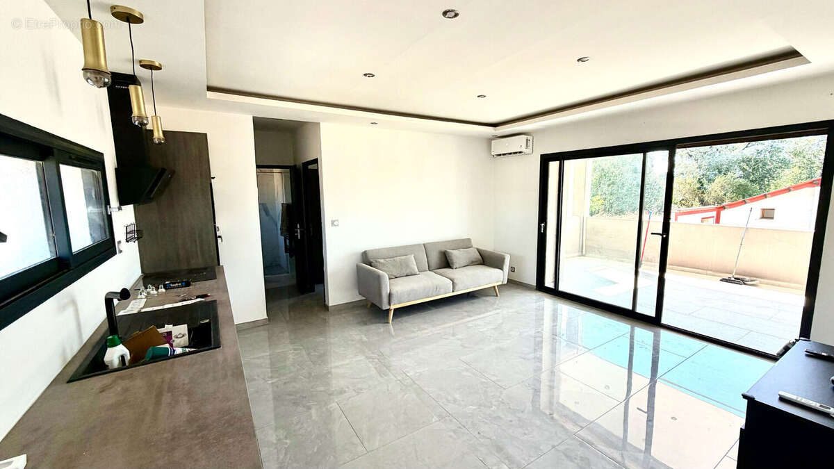 Appartement à SORGUES