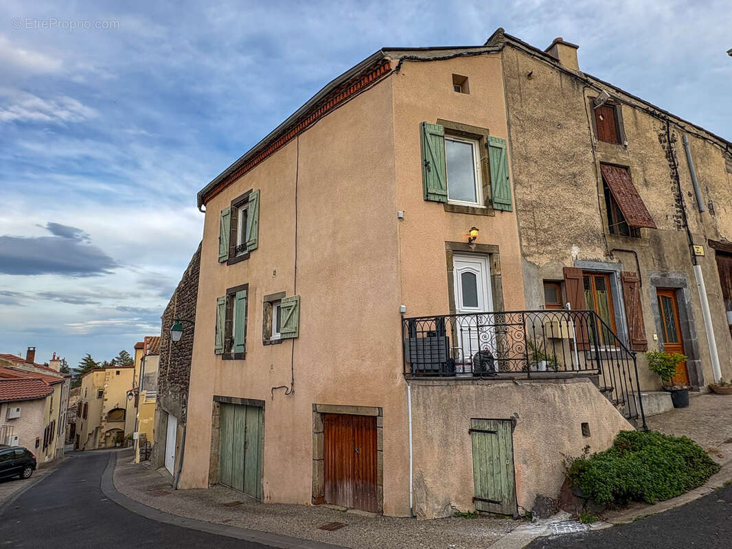 Maison à VEYRE-MONTON