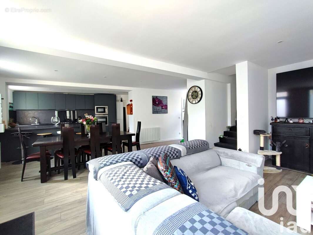 Maison 128 m² à Courdimanche  - photo 2