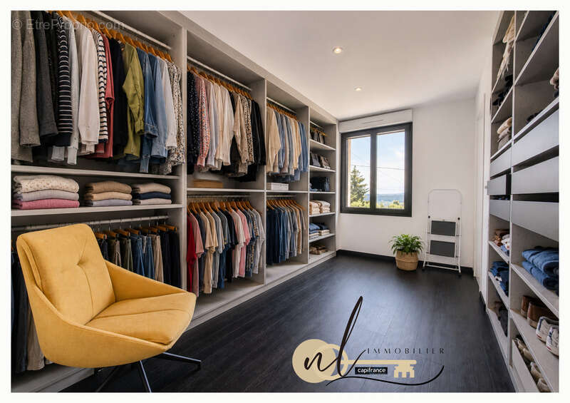 SOLEYMIEU – Maison 5 pièces entièrement rénovée avec vue dégagée, SPA, dépendance et possibilité d’espace professionnel indépend - photo 15