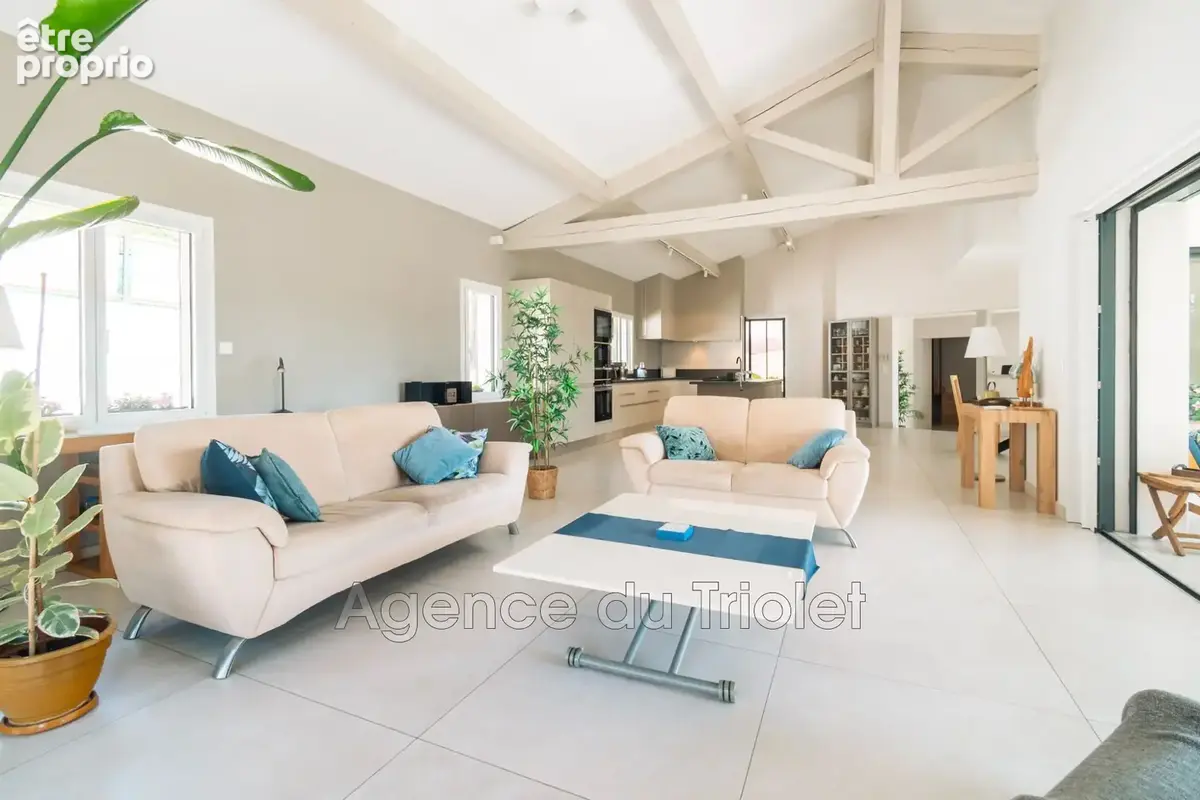 Maison 7 pièces 218 m² à vendre à Saint-Clement-De-Riviere (34980) - photo 5