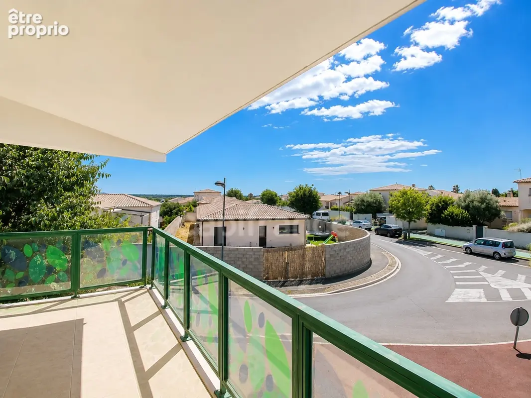 SÉRIGNAN – Grande terrasse, aperçu mer, 2 chambres + bureau et garage - photo 5