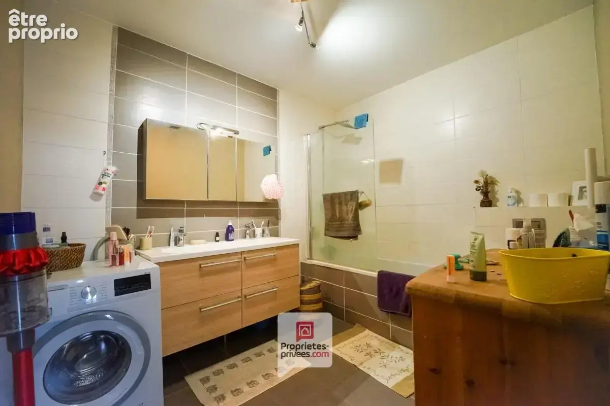 Voreppe (38340) - Maison de village T6 - 5 chambres - Balcon - Cave - Grenier - photo 15