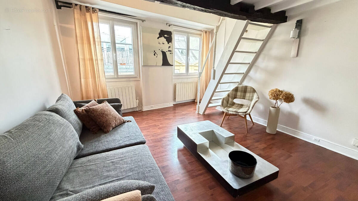 Appartement à PARIS-2E