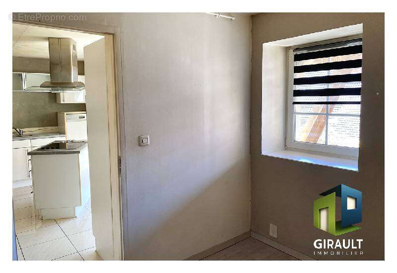 Appartement à BOUROGNE