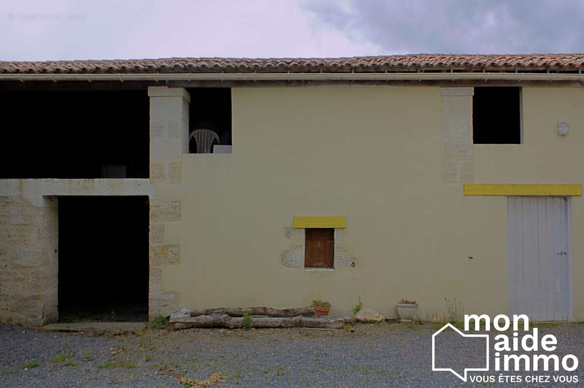 Maison à DAMVIX