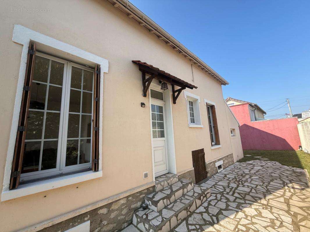 Maison à MANTES-LA-VILLE