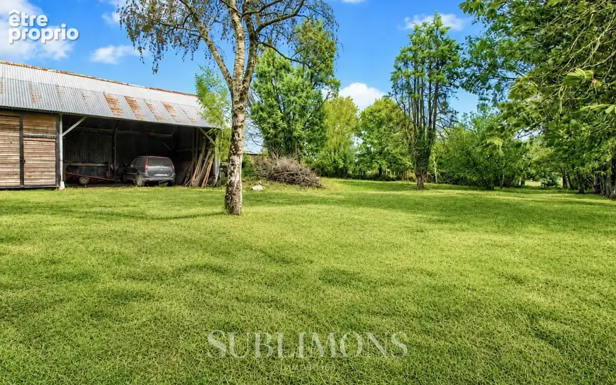Longère en pierre - 2 260 m² de terrain - photo 10