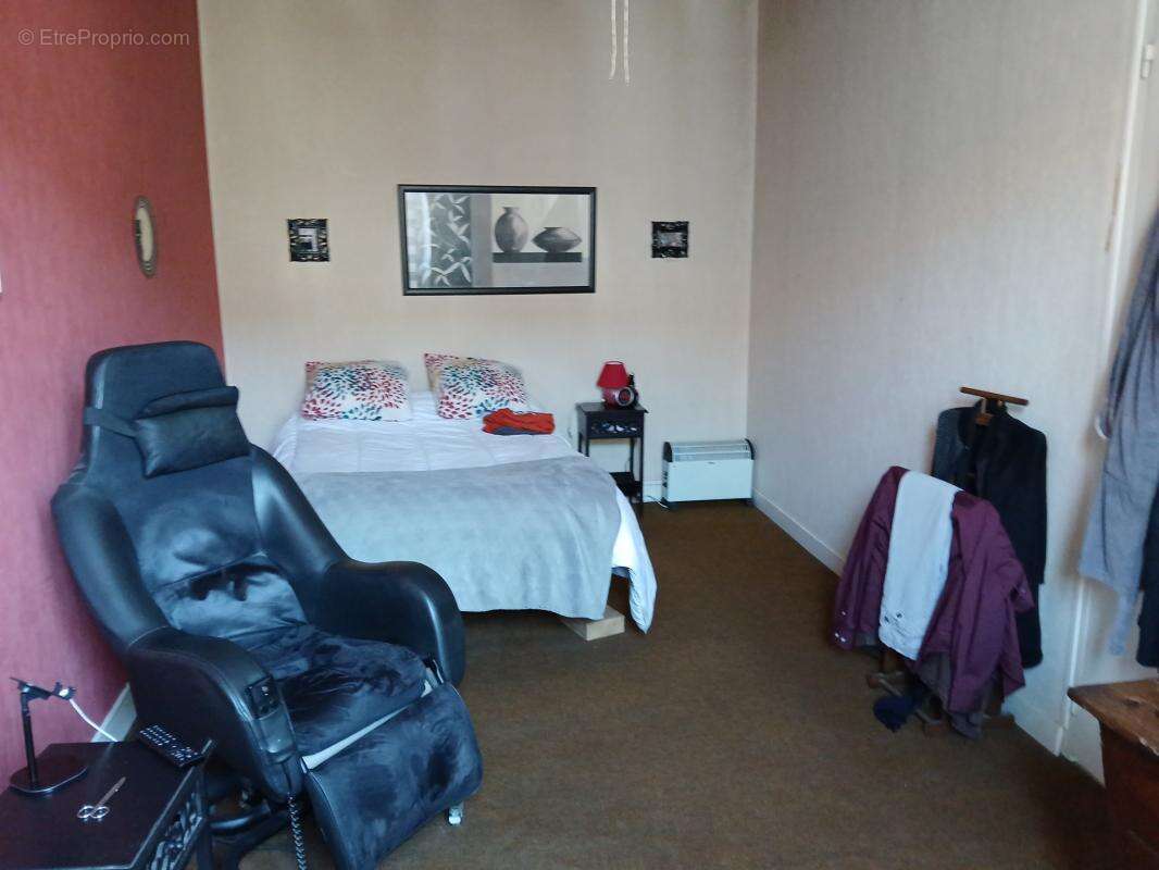 Maison à CHAMPAGNE-MOUTON