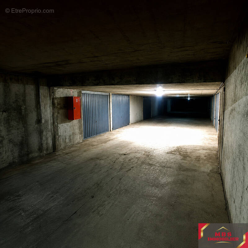 Parking à LE BARCARES