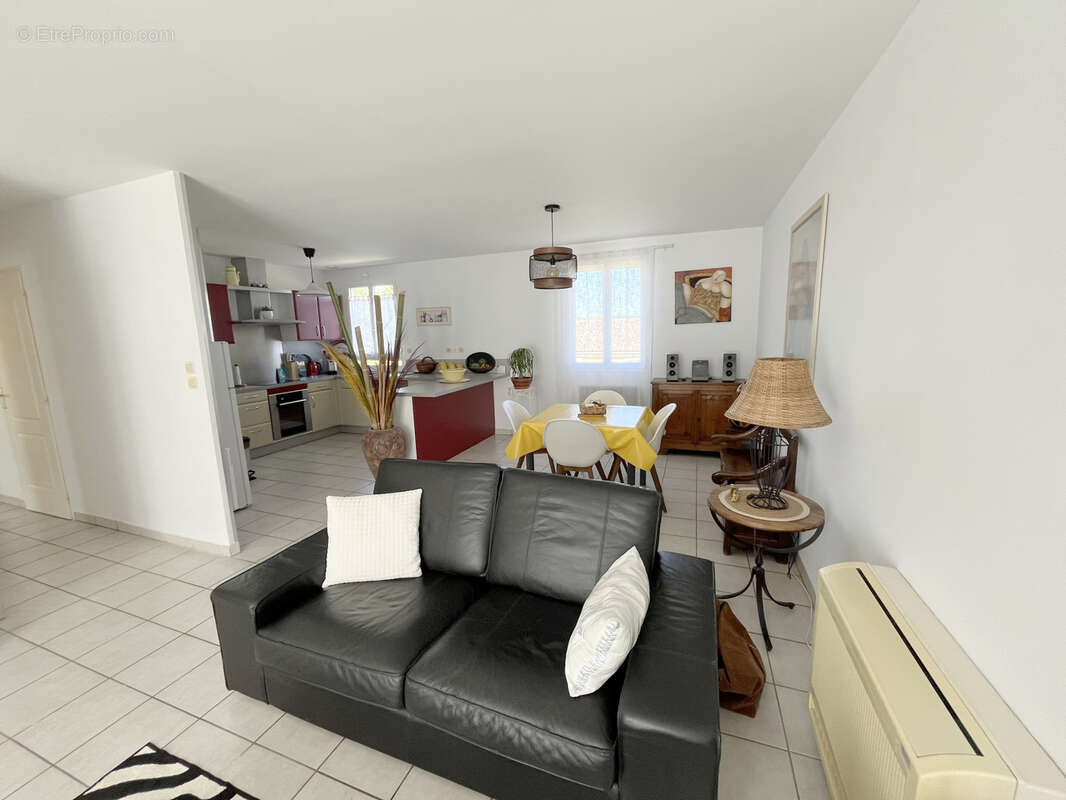 Maison à LEZIGNAN-CORBIERES