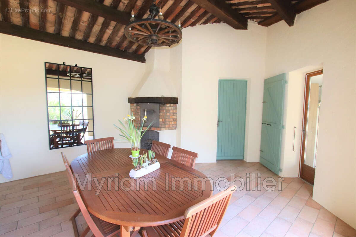 Maison à PEYMEINADE