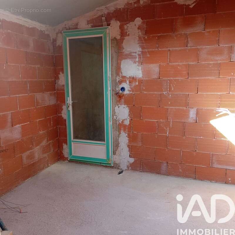 Maison 80 m² à Pierrelongue  - photo 9