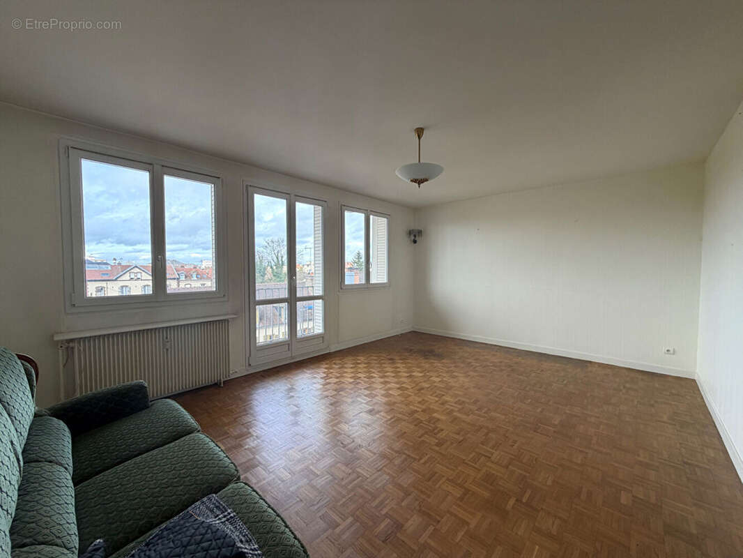 Appartement à SAINTE-SAVINE