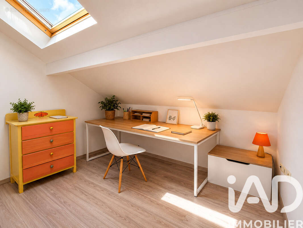 Maison 87 m² à Chazey-Bons  - photo 8