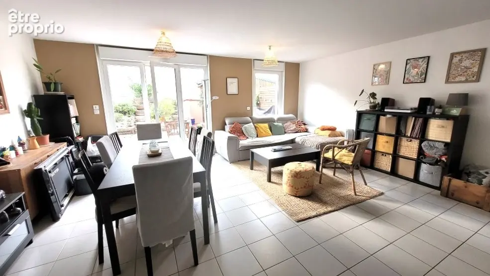IFS PLAINE : maison de 2015 proche des transports en commun, 3 chambres, avec jardin - photo 2