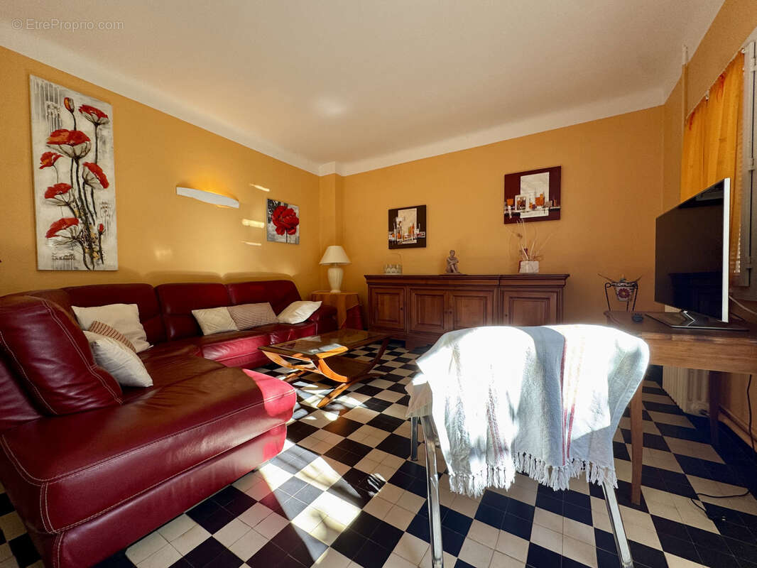 Maison à LA LONDE-LES-MAURES