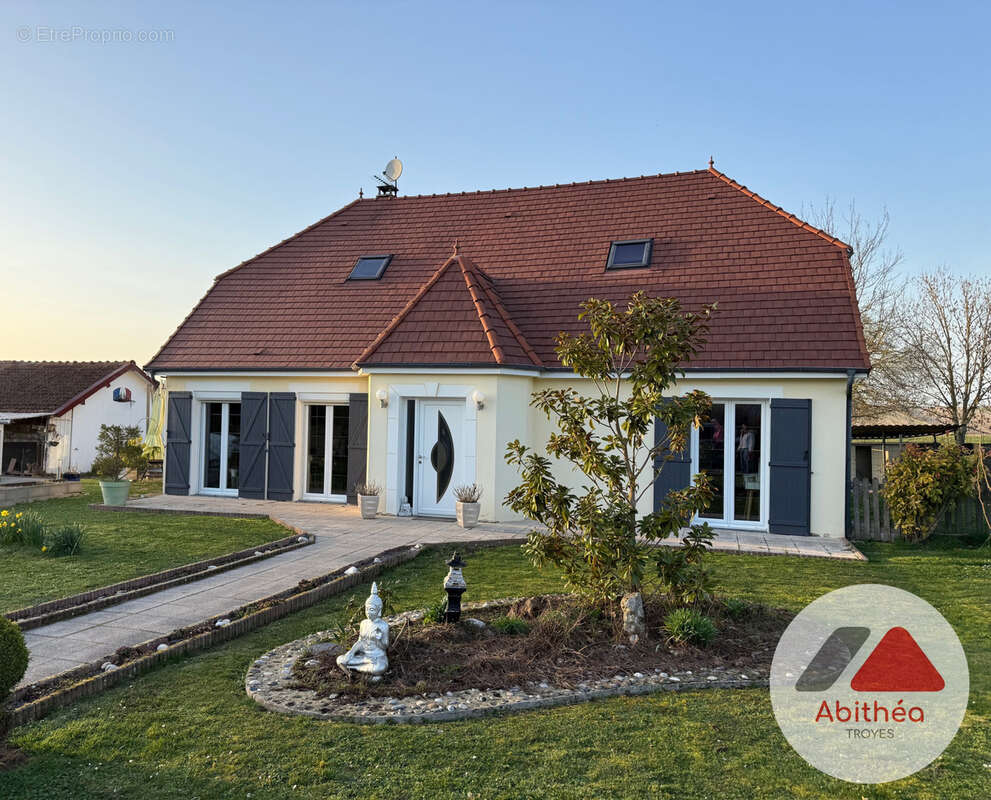 Maison à LAUBRESSEL