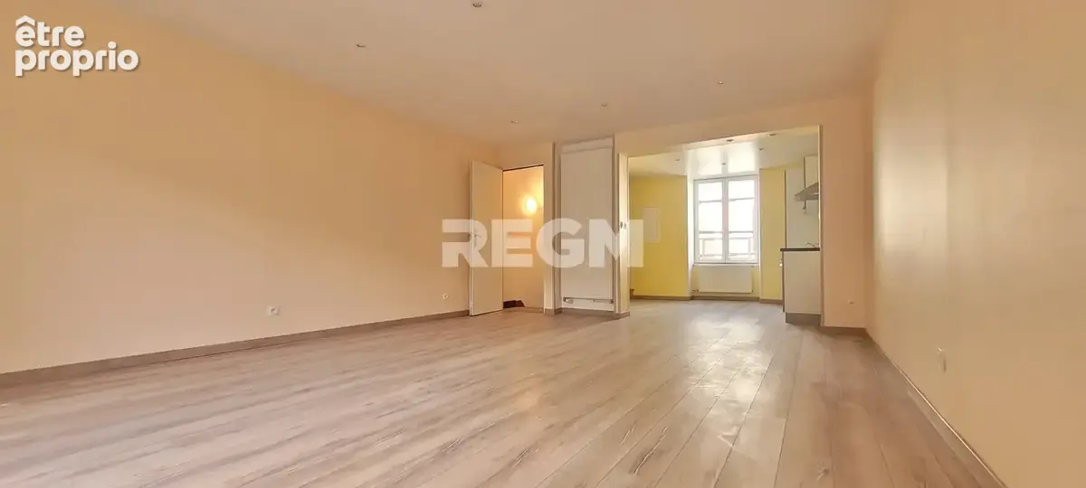 Opportunité Rare à CHAUMONT (52000)   Ensemble Immobilier : Local Commercial / Professionnel & Duplex Récent - photo 9