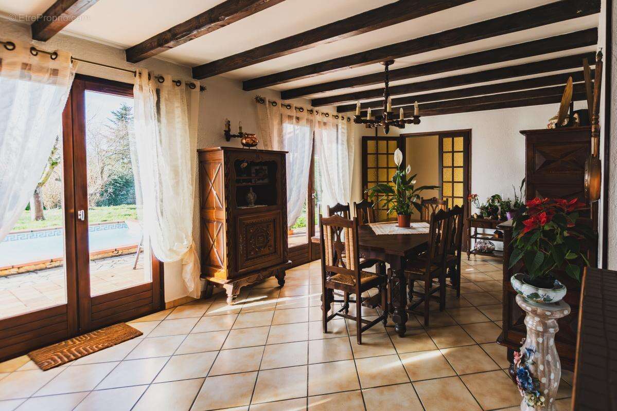 Maison à VILLENOUVELLE