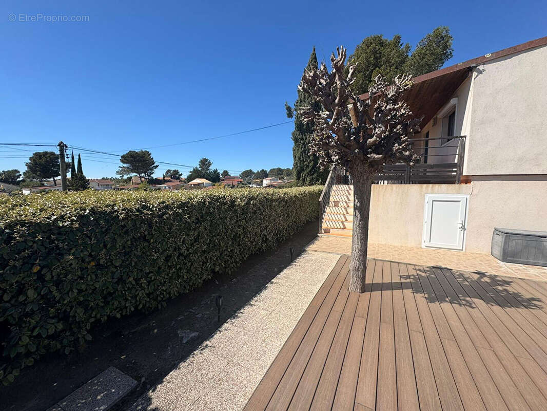 Maison à LE CASTELLET