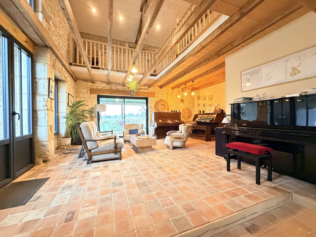 Maison à JAUNAY-CLAN