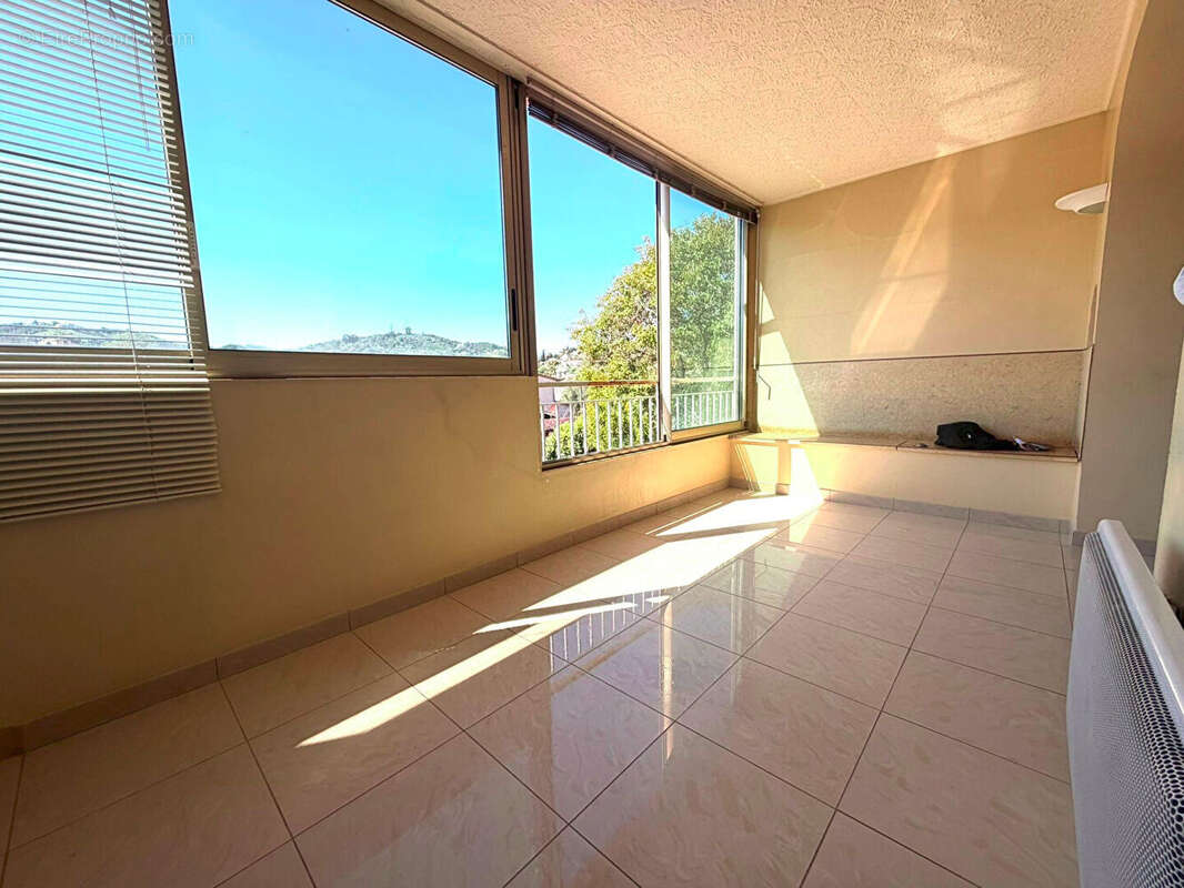 Appartement à PEGOMAS